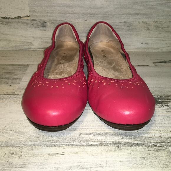 Vionic Geneva Ballet Slippers Claret Red Perforated Genuine Leather Sz 6.5 37.5 - Picture 2 of 9